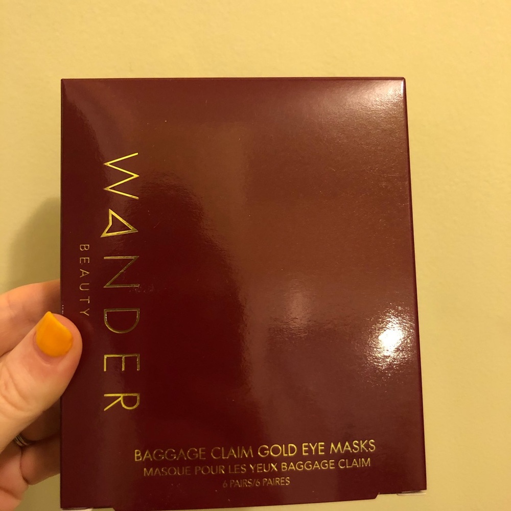 Wander Beauty “Baggage Claim” gold eye masks